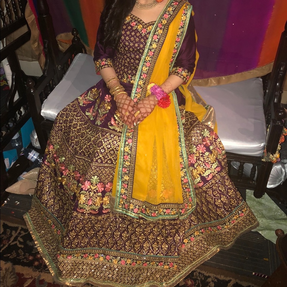 INDIAN LEHNGA CHOLI